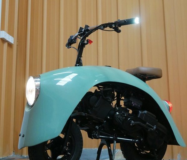 Motor Tua Disulap Jadi Motor Listrik Futuristik